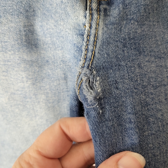 Womans Zara Unfinished hem Jeans Manufactured whiskering Size 10 Small Hole - Picture 6 of 10